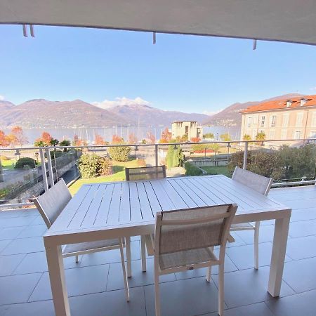 Appartamento Palazzo Di Vetro Luino Buitenkant foto